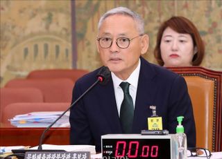 유인촌 청문회 블랙리스트 공방…이재명 거론하자 "지X 염X" 욕설도