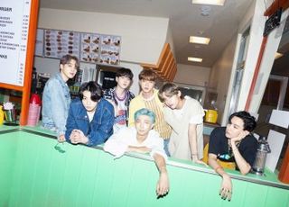 방탄소년단 RM·뷔·지민·정국 내주 전역…"현장 방문 삼가달라"